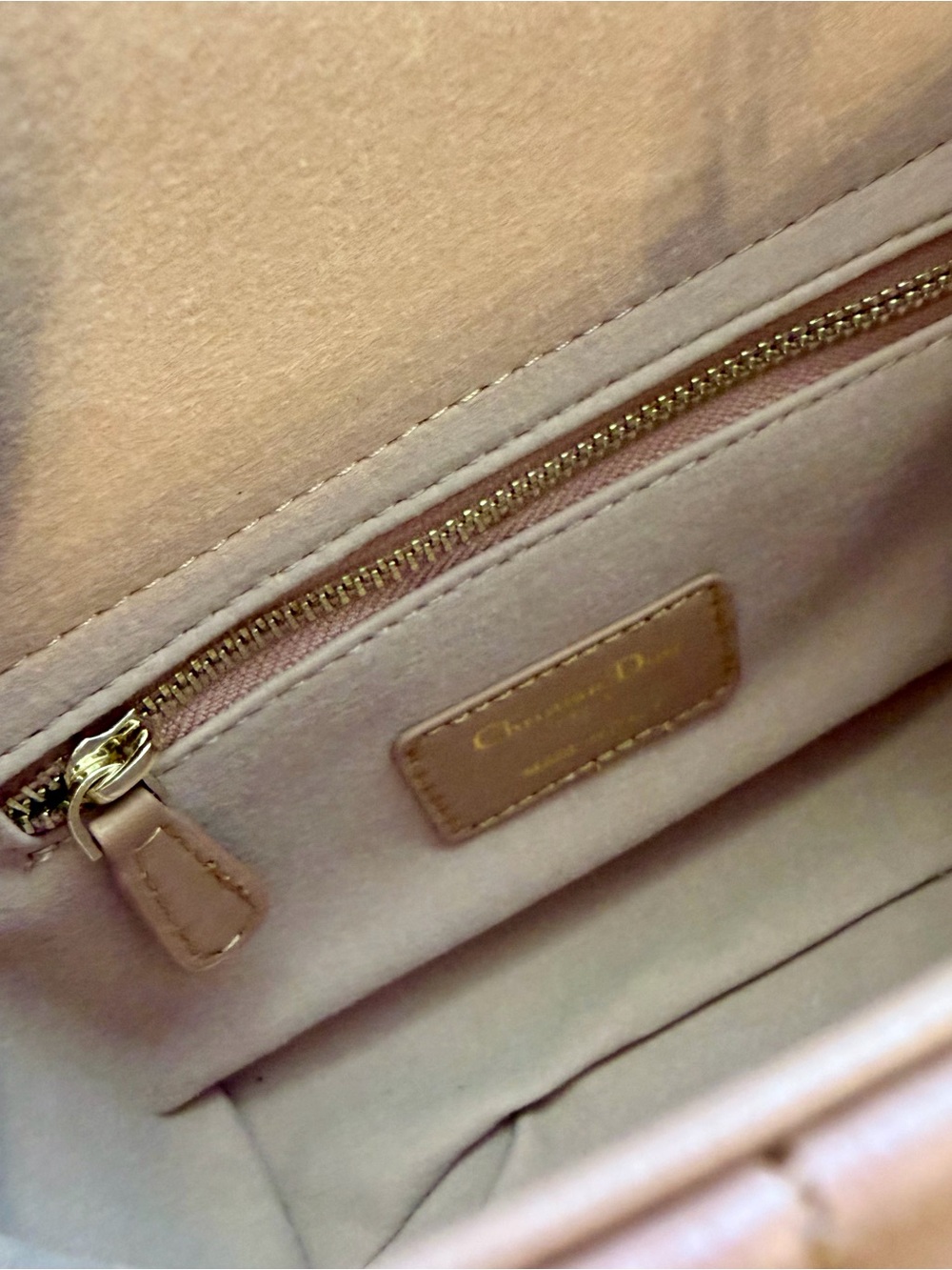Lady Inspo - Mini Quilted Top-Handle Tote Bag in Blush / Tan with Gold Hardware - Picture 6 of 8